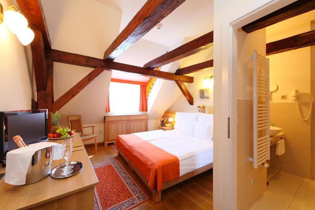 Hotel Historia & Historante Veszprém Oda fotoğraf