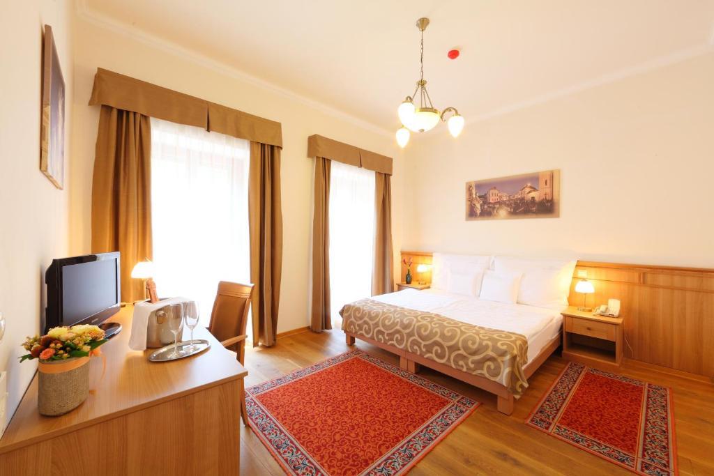 Hotel Historia & Historante Veszprém Oda fotoğraf
